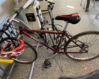 Trek 830 Mountain Bike