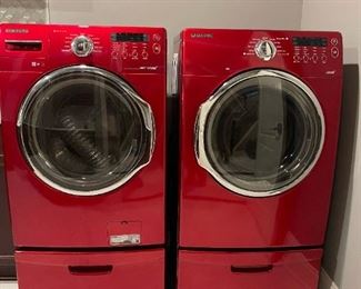 SAMSUNG VRT Steam Washer and Dryer with Pedestal Stands
