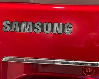 SAMSUNG VRT Steam Washer and Dryer with Pedestal Stands