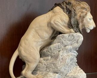 LLADRO "Pouncing Lion" 8656