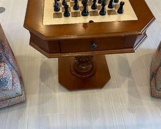Cherry 28" Osisa Table Chess Table with Parker Staunton Boxwood Chess Pieces