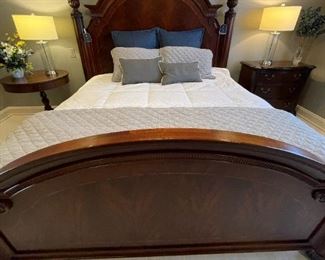 THOMASVILLE Bedroom Set with a TEMPURPEDIC Mattress