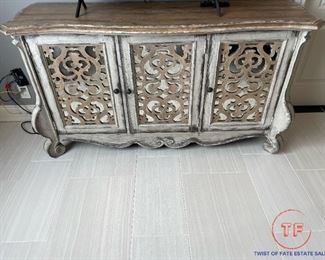 HOOKER Furniture Chatelet Entertainment Console