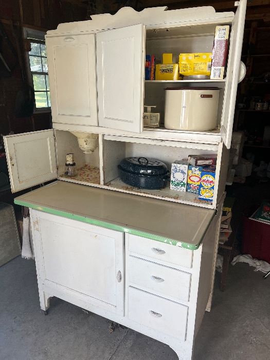 Southern Belles Estate Sales in Bristol, TN starts on 10/7/2022