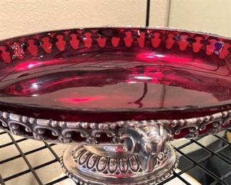 Red cake plate