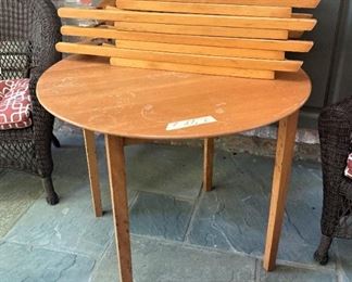 Wooden table and 4 folding chairs