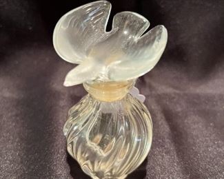Nina Ricci L'Air du Temps perfume bottle