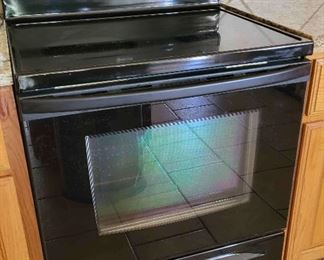 Black Whirlpool Glasstop Stove