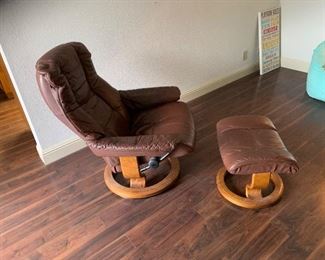 leather reclining seat with ottoman 