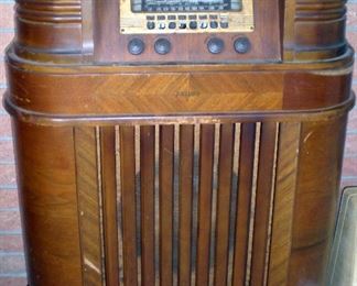 Vintage radio