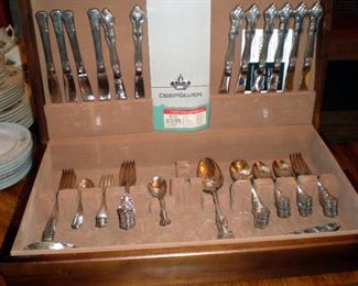 Deep silver service for 8 Orleans