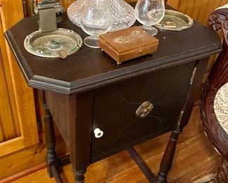 A wonderful early smoking stand 