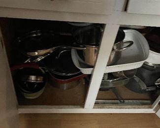 FULL KITCHEN. ITS A LITTLE DUSTY