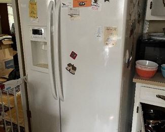 SIDE BY SIDE REFRIGERATOR FOR SALE. WORKS GREAT.