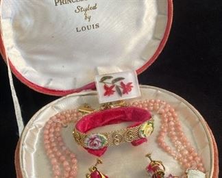 1960s Floral Beaded Necklace,  Hand Painted Flower Porcelain Mesh Gold Tone Bracelet