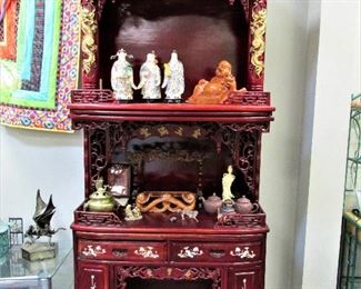 Sun Toi altar cabinet