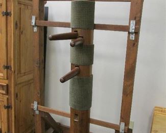 Martial arts wooden dummy