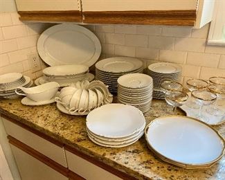 Large set of Royal Selb China made for J.L. Hudsons.