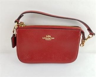 Coach red mini purse wristlet brand new never worn without tags with authentication $35
Bin#1