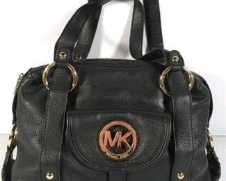 Michael Kors black leather locket zip around midi satchel shoulder handbag $60
Bin#19