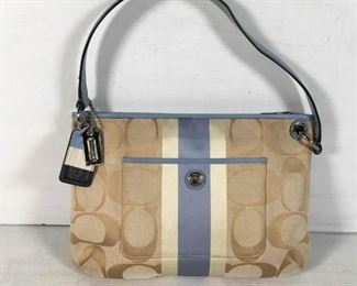 Coach women's base signature jacard canvas medium shoulder handbag nice like new with authenticity $50
Bin#19