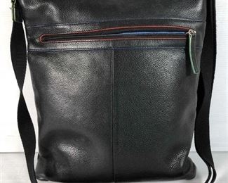 Mywalit black pebble leather crossbody bag faint bottoms markings inside otherwise real nice $50
Bin#8