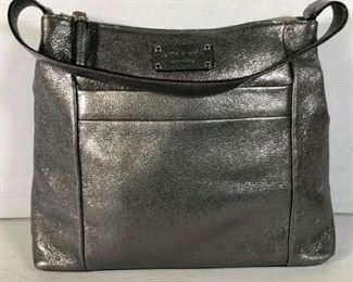 Kate Spade New York women's silver gray leather shoulder bag like new no flaws
$50
Bin#8