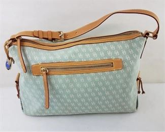 Dooney & Bourke brand new without tags with authenticity $125
Bin#7