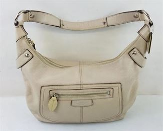 Coach pebble leather purse in fair shape $40
Bin#7