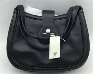 Tory Burch Brand new never used with tags small black leather purse $150
Bin#7
