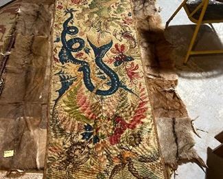 Antique textile Serpent & dragon enchanting!!!!!