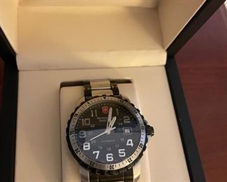 Victorinox Swiss Army Alpnach 241197 Automatic Mens Watch