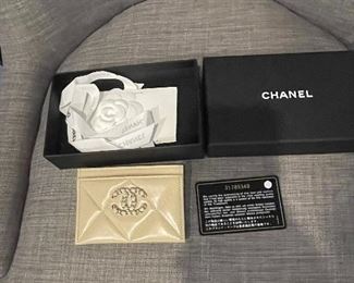 Chanel Card holder Authentic comes with an authentication card, and box in Almost new condition!