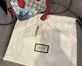 Gucci New is not used, Come with a dust bag