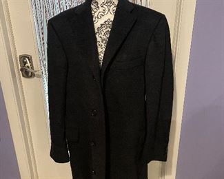 Burberry men's 100% wool long coat. Used in great condition! Size 40
