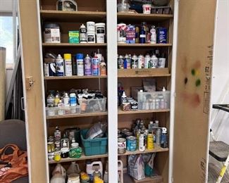Nice collection
of paints