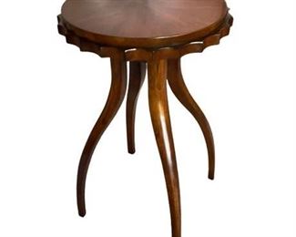 Lot 007
Round Accent Table