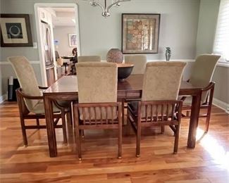 Lot 017
Henredon "Scene One", Campaign Dining Table