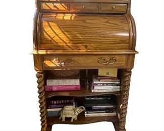 Lot 024
Vintage National Mt Airy Roll Top Desk