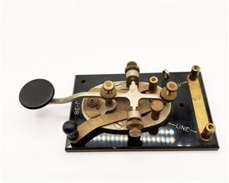 Lot 139
WWII US Army Signal Corps Type J-38 SEMCO Telegraph Key