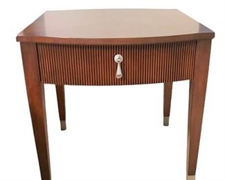 Lot 028
Ethan Allen Contemporary Night Stand
