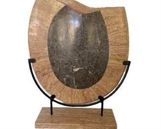 Lot 059
Abstract Agate Style Sculpture