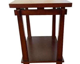 Lot 070
Mission Style Side Table