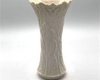 Lot 116
Lenox "Woodland Vase"