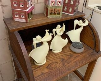 Small desk, Christmas items