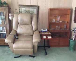 Lift chair in excellent condition.