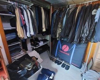 Men's clothing Joseph A Banks suits