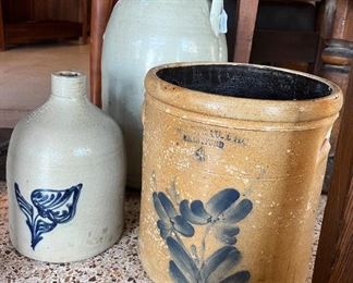 Stamped “B. S. MFG. CO., BRANTFORD 4” GALLON Stoneware CROCK. Made by Brantford Stoneware Manufacturing Company 