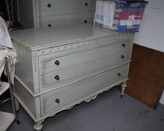 French Provincial 3 Drawer Dresser