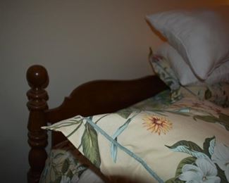 Full Sized 4 Post Wooden Bed Frame 